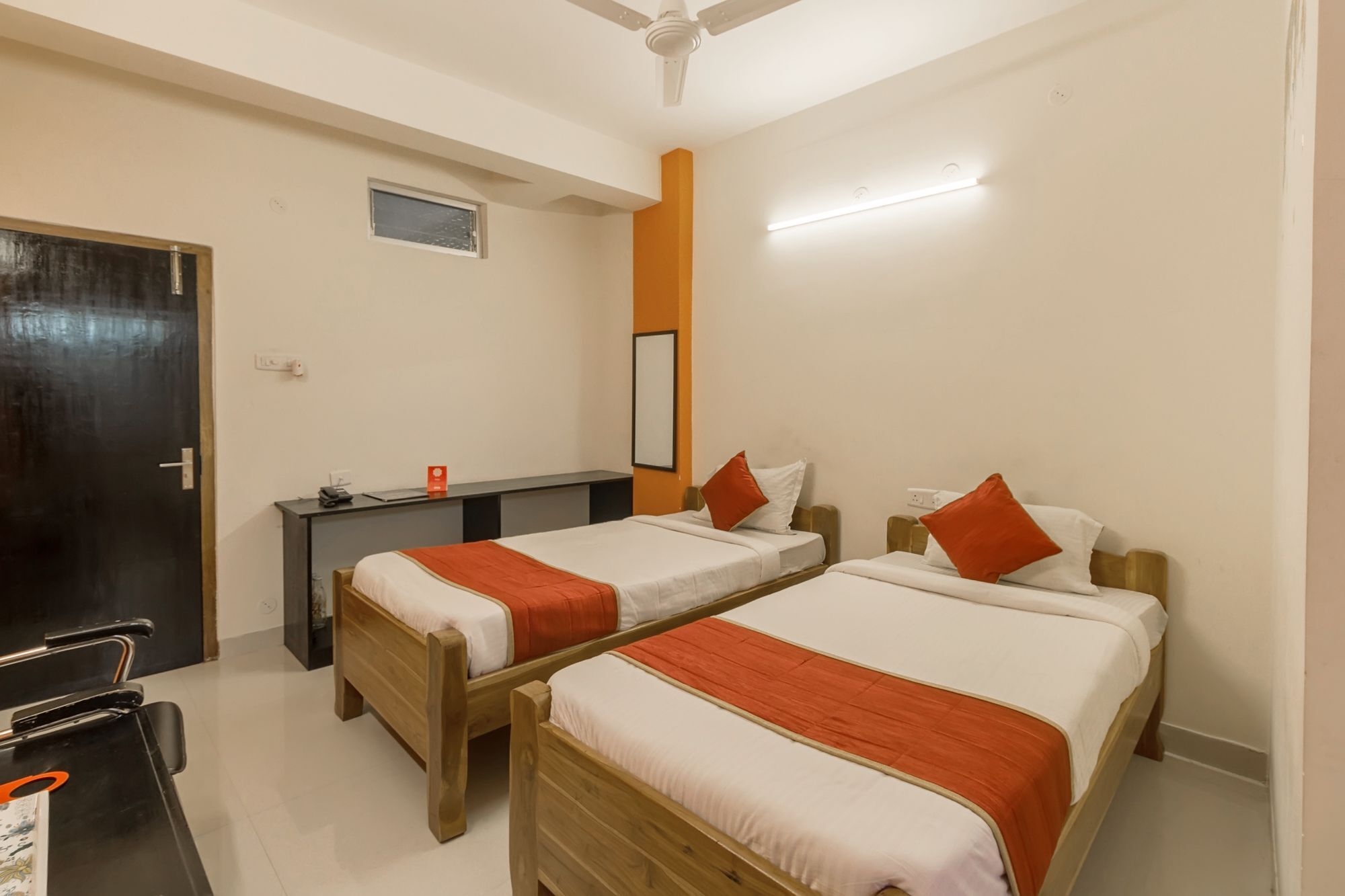 Oyo 3608 Hotel Sun City Guwahati Extérieur photo